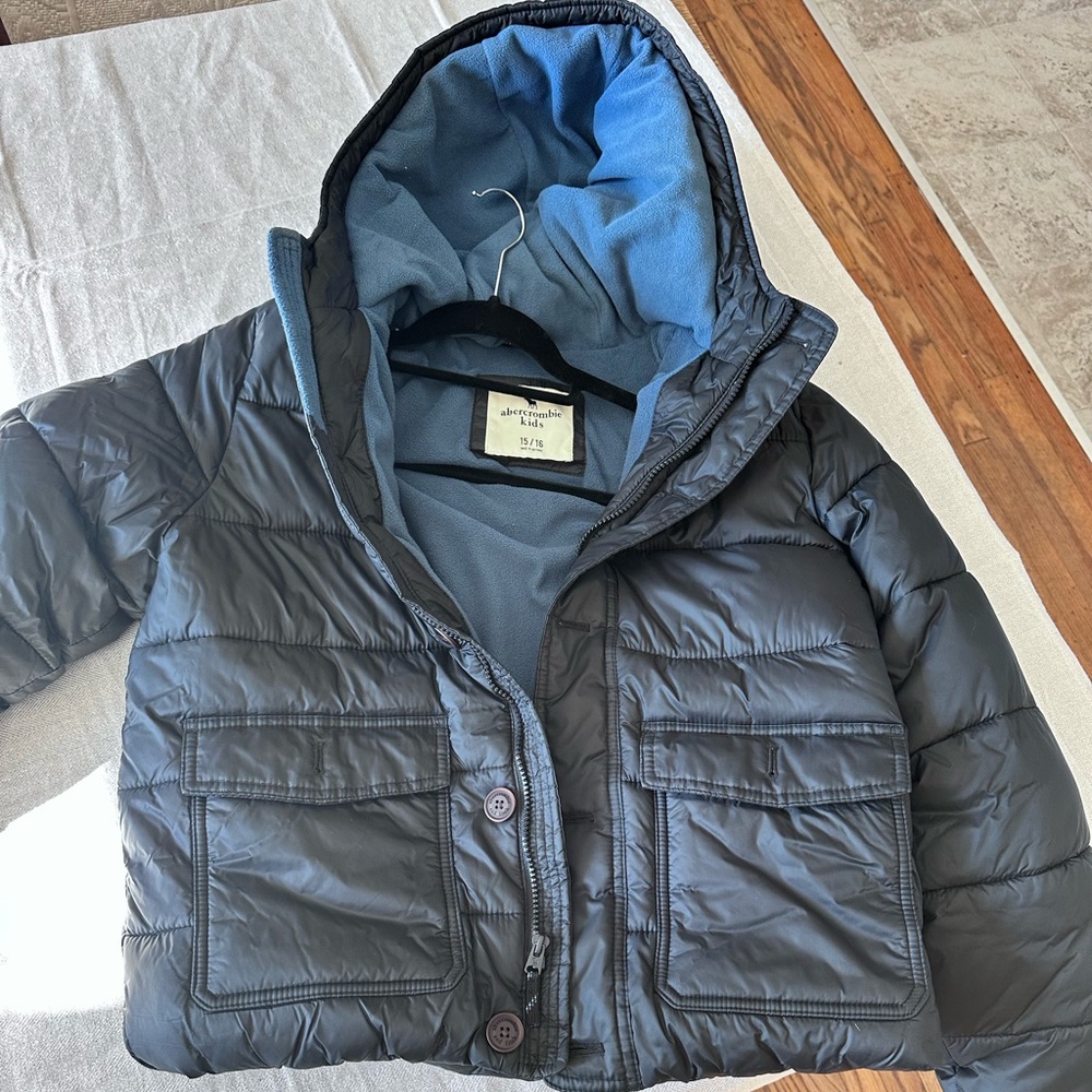 Abercrombie kids size 15/16 puffer Like New